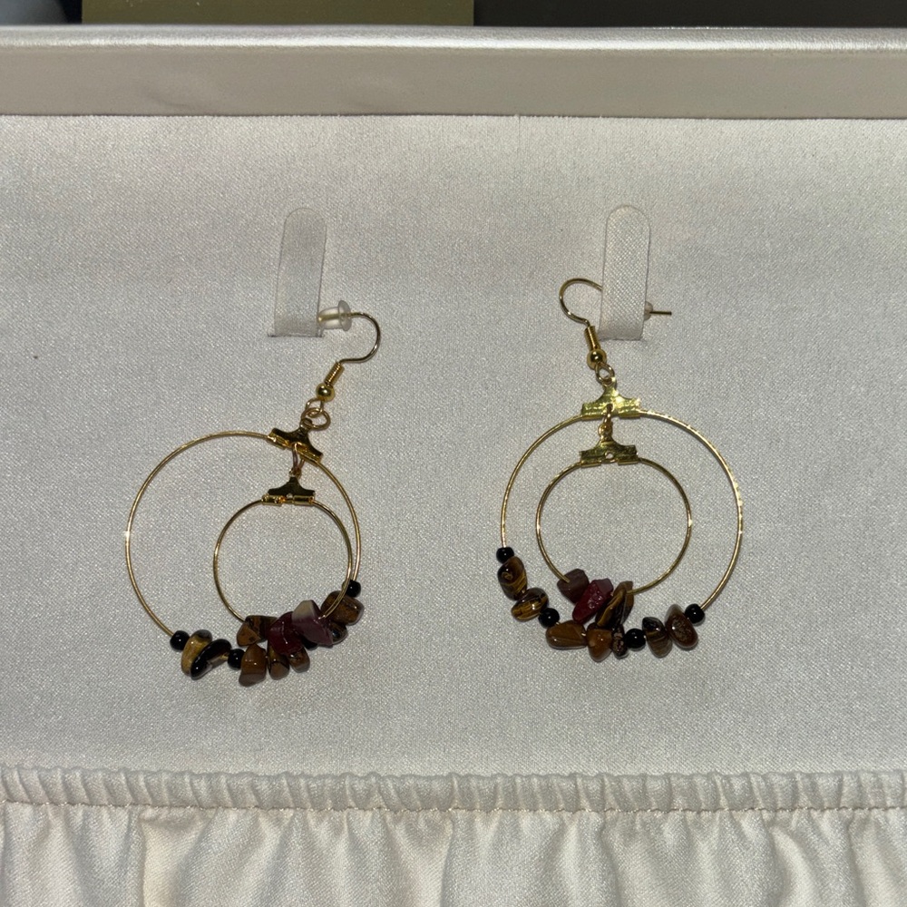 Elegant Gold Hoop Earrings with Brown Accents